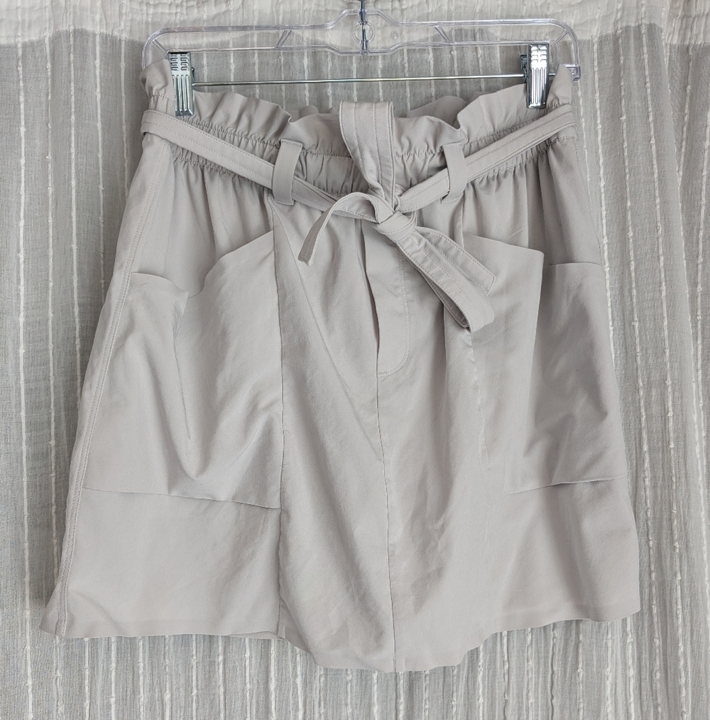 Athleta Skyline Belted Skort Light Grey Size 8